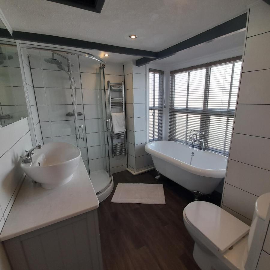 Bernards Hideout Appartement Cromer Buitenkant foto